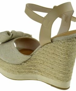 Bamboo LIQUIDATIONS! Choice 58 Women's Fabric Bow Platform Wedge Sandals