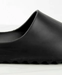 SHOE BARGAIN WAREHOUSE (WWW.SBWSHOES.COM) Agency 01 Womens Horizontal Grooved Outsole Slides