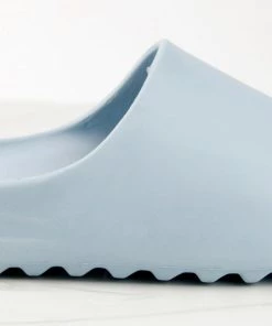 SHOE BARGAIN WAREHOUSE (WWW.SBWSHOES.COM) Agency 01 Womens Horizontal Grooved Outsole Slides