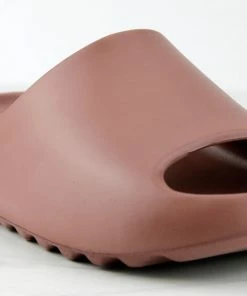 SHOE BARGAIN WAREHOUSE (WWW.SBWSHOES.COM) Agency 01 Womens Horizontal Grooved Outsole Slides