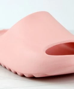 SHOE BARGAIN WAREHOUSE (WWW.SBWSHOES.COM) Agency 01 Womens Horizontal Grooved Outsole Slides