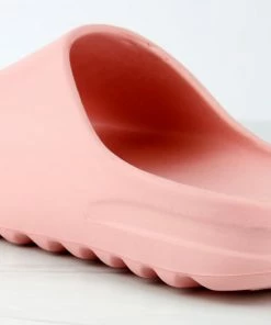 SHOE BARGAIN WAREHOUSE (WWW.SBWSHOES.COM) Agency 01 Womens Horizontal Grooved Outsole Slides