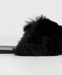 Top Moda Arden 20 Womens Ultra Soft Faux Fur Embellished Slip On Sandals Women's