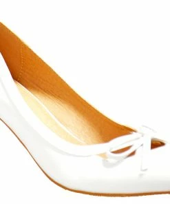 Forever Aubree 17 Womens Kitten Heel Pointed Toe Pumps