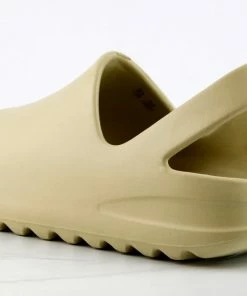 Iris C Bev Little Kids Detachable Ankle Strap Grooved Outsole Sandal Slides Girl's