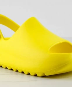 Iris C Bev Little Kids Detachable Ankle Strap Grooved Outsole Sandal Slides Girl's