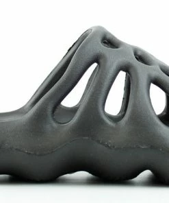 Nature Breeze Bubbly 01 Womens Perforated Wide Band Slip On Sandals