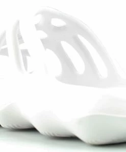 Nature Breeze Bubbly 01 Womens Perforated Wide Band Slip On Sandals