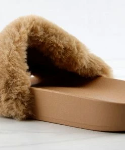 Top Moda Cab 36 Womens Faux Fur Slides With Rhinestone Band Women's