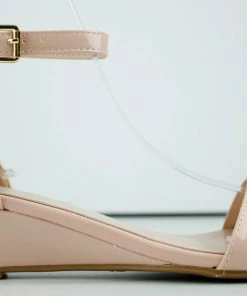 Forever Danielle 76 Womens Buckle Low Heel Wedge Dress Sandals