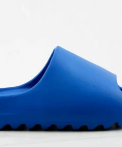 Cape Robin Festive Womens Casual Horizontal Grooved Outsole Slides Women's 31 Cape Robin Festive Womens Casual Horizontal Grooved Outsole Slides Women's