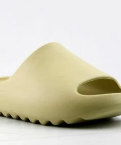 Cape Robin Festive Womens Casual Horizontal Grooved Outsole Slides Women's 39 Cape Robin Festive Womens Casual Horizontal Grooved Outsole Slides Women's