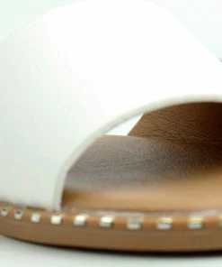 Lucky Top Gateth 1K Little Girls Flat Rivet Detailed Open Toe Sandals