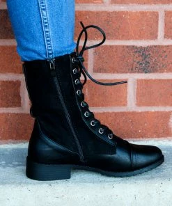 Forever Jalen 33 Women's Two Tone Lace Up Combat Boots