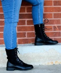 Forever Jalen 33 Women's Two Tone Lace Up Combat Boots