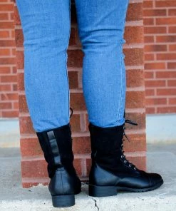 Forever Jalen 33 Women's Two Tone Lace Up Combat Boots