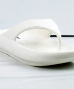 Forever Women's Meek-01 Platform Rivot Thong Slip On Sandals 9 Forever Women's Meek-01 Platform Rivot Thong Slip On Sandals