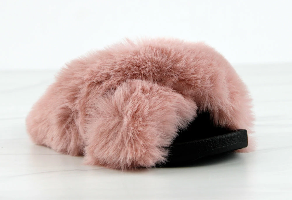 Top Moda Girl's Oasis 1K Little Girls Criss Cross Band Ultra Furry Slides 4 Top Moda Girl's Oasis 1K Little Girls Criss Cross Band Ultra Furry Slides