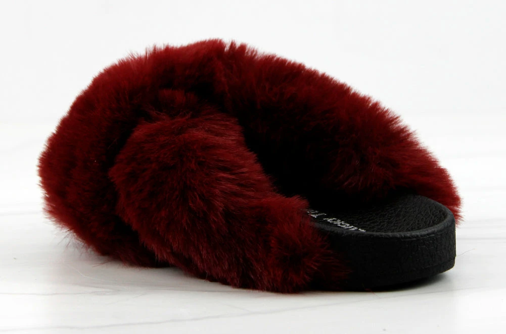 Top Moda Girl's Oasis 1K Little Girls Criss Cross Band Ultra Furry Slides 9 Top Moda Girl's Oasis 1K Little Girls Criss Cross Band Ultra Furry Slides