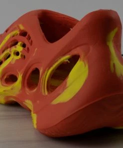 Twin Tiger Robot 01 Foam Runners Non Slip Slipper Men NEW ARRIVALS