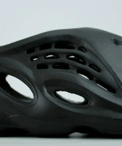 Twin Tiger Robot 01 Foam Runners Non Slip Slipper Men NEW ARRIVALS