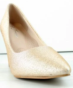 Forever Songful 2 Women's Closed Toe Patent Leather Chunky Dress Heels