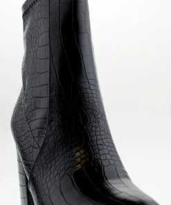 SHOE BARGAIN Shop 50 Top Moda Women's Carris 3 Womens Side Zipper Almond Toe Chunky Heeled Ankle Booties